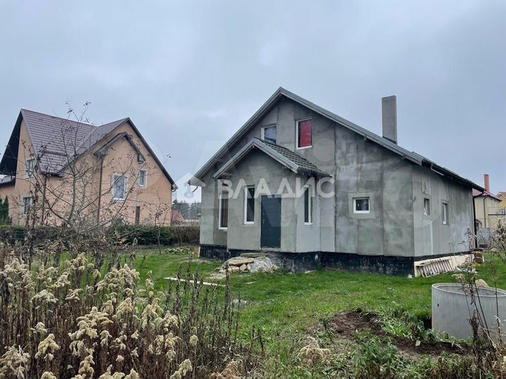 Дом 183 м² на участке 12 сот.