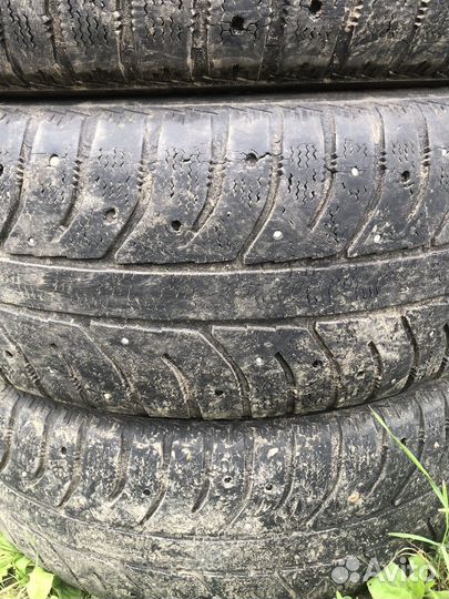 Bridgestone Blizzak VM-41 215/65 R17 50W