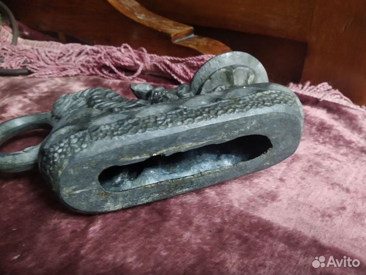 Подсвечник грифон