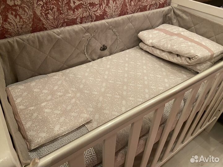 Детская кроватка с мягкими боками