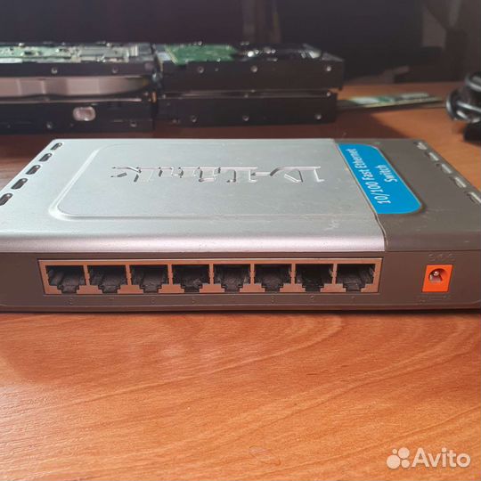D-link DES-1008D роутер маршрутизатор