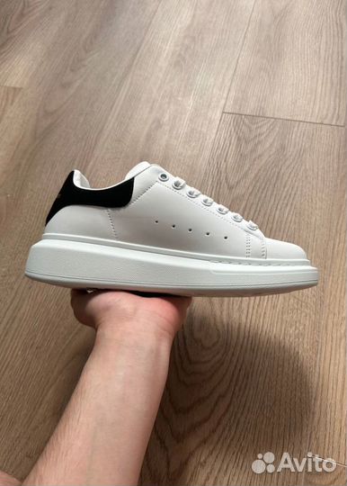 Кеды Alexander Mcqueen белые