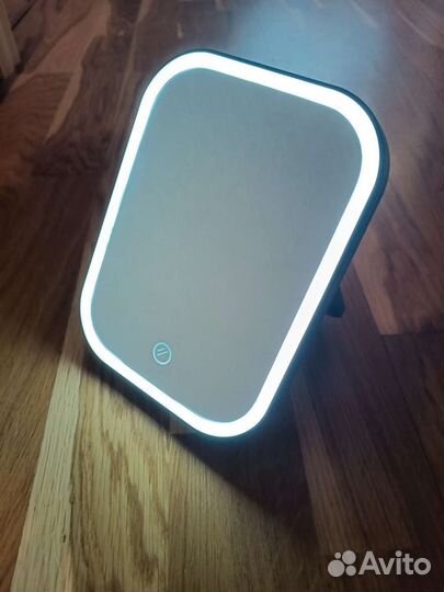 Зеркало с подсветкой настольное
