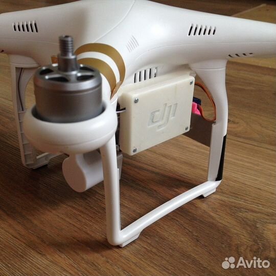 Устройство сброса приманки прикормки квадрокоптер