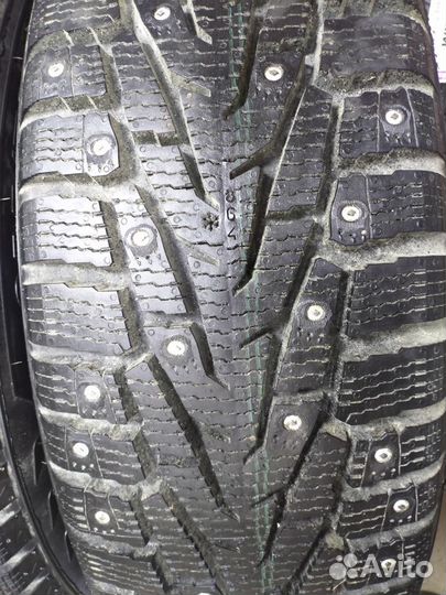 Nokian Tyres Hakkapeliitta 7 SUV 215/70 R17