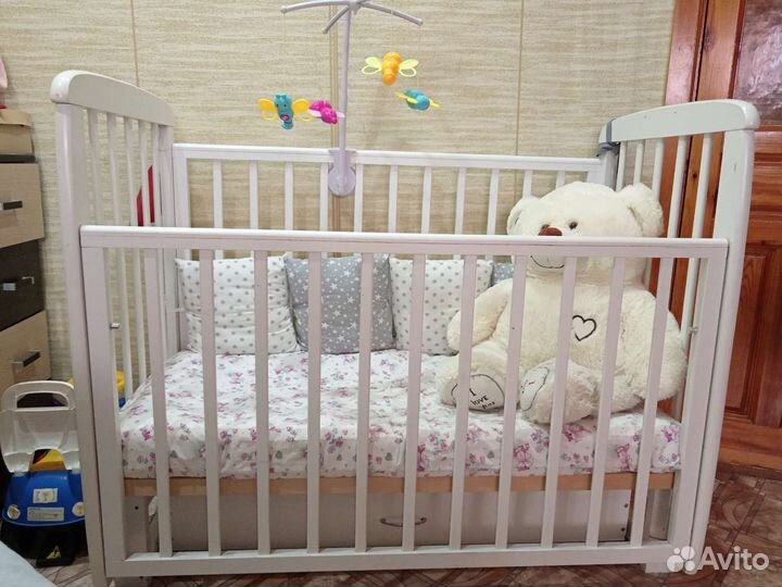 Детская кроватка