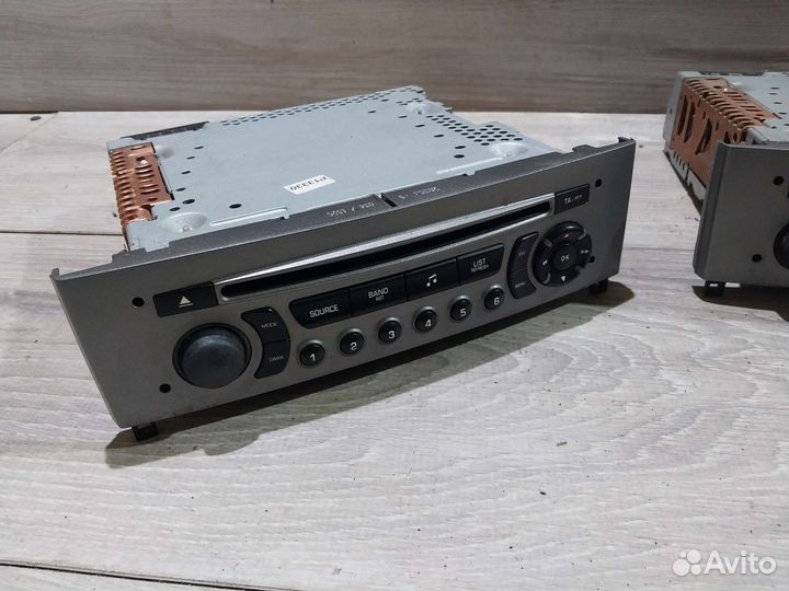 Магнитола штатная Peugeot 308