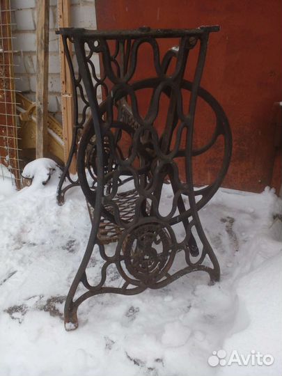 Станина чугунная singer от швейной машины