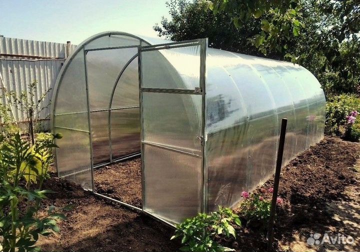 Теплица из поликарбоната