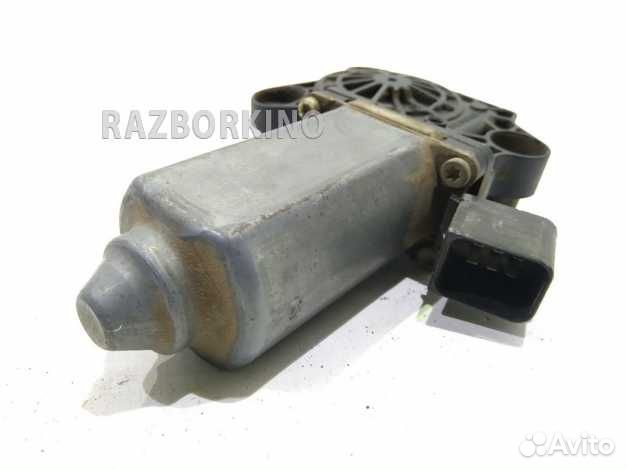 Моторчик заднего левого стеклоподъемника