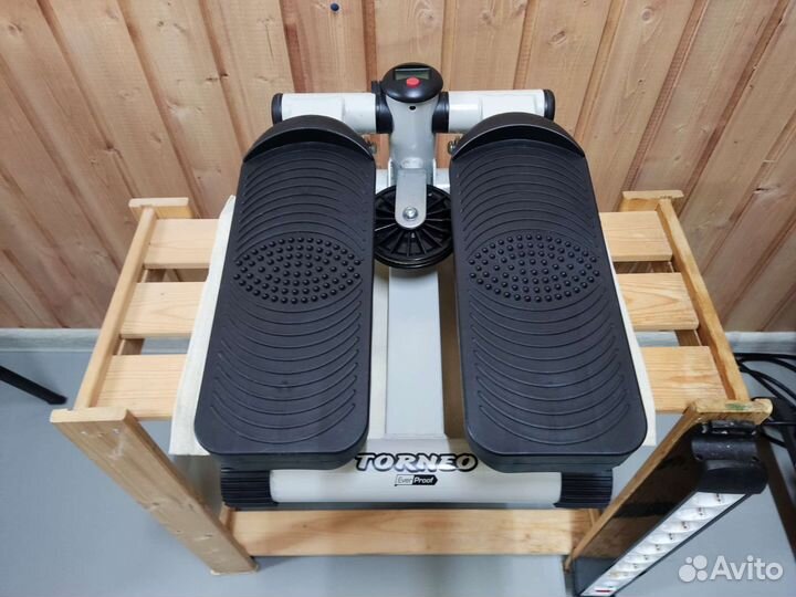 Тренажер мини-степпер Torneo Vega S-111