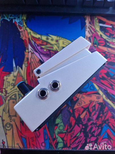 Гитарная педаль дилей Boss DD8