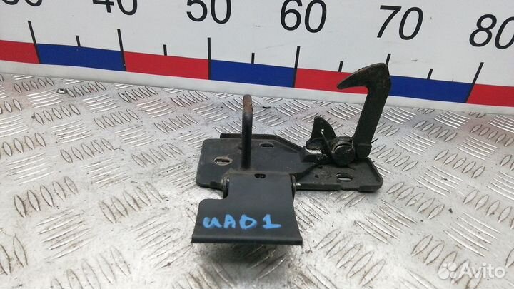 Замок капота audi Q7 2006