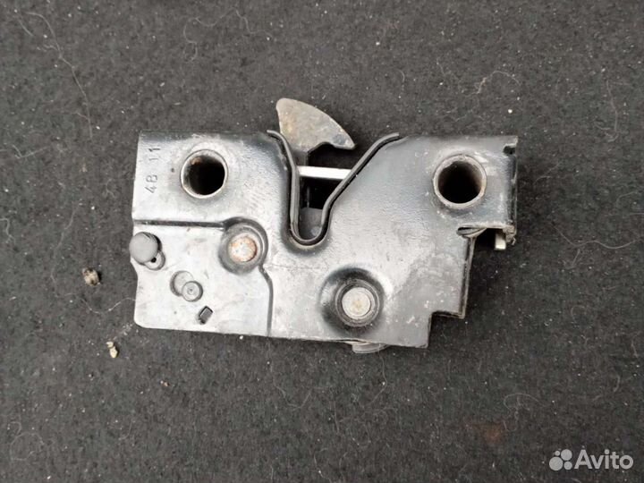 Сеат Ибица 4 замок капота