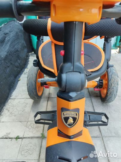 Детский велосипед с родительской ручкой