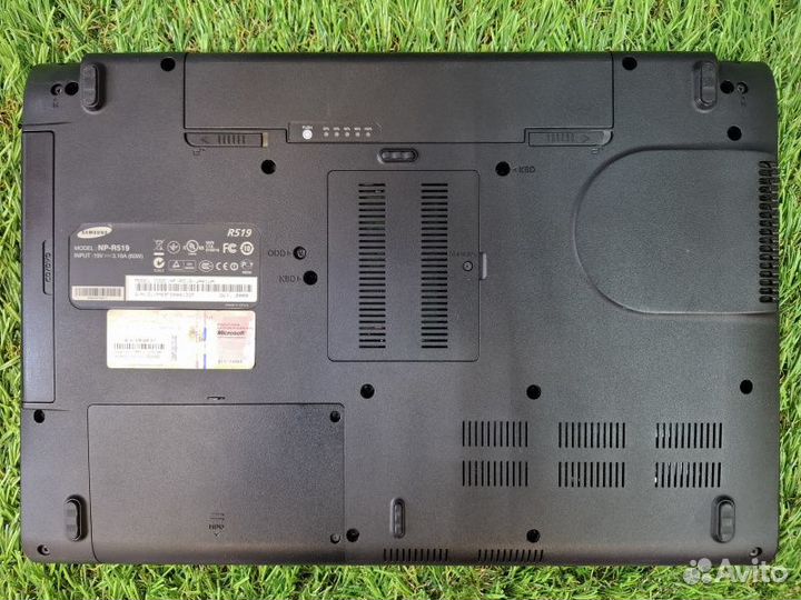 Ноутбук Samsung NP-R519
