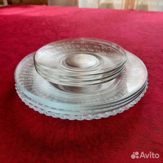 Стеклянные тарелки,фарфоровые