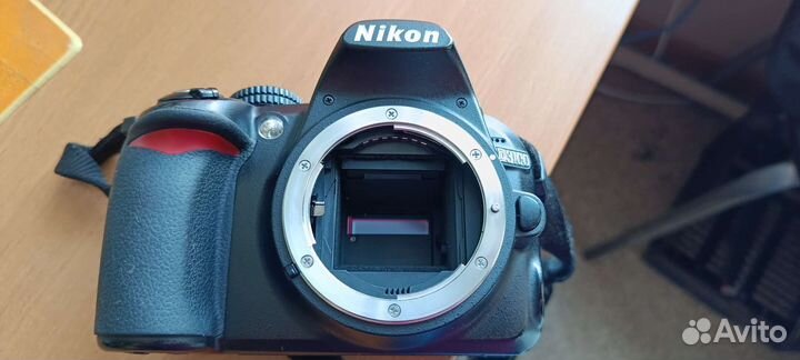 Зеркальный фотоаппарат Nikon D3100 (без объектива)