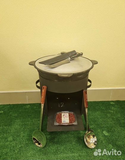 Кaзан чугунный 12л