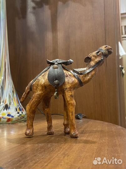 Верблюд из натуральной кожи