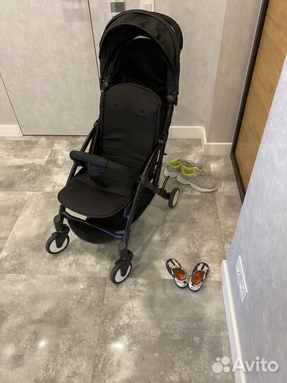 Коляска прогулочная