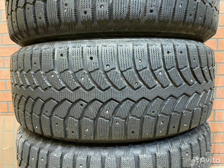 Bridgestone Blizzak Spike-01 225/60 R17 103T