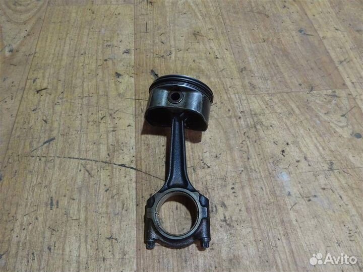 Поршень с шатуном Opel Vectra C 2002-2008