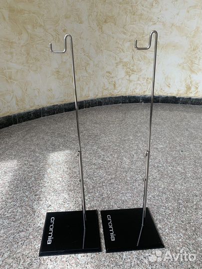 Стойка для сумок