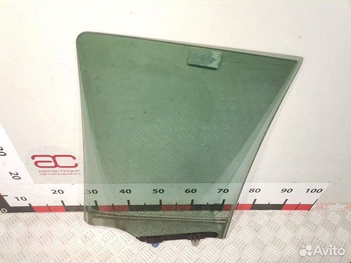 Стекло двери задней правой Nissan Navara D22 рест