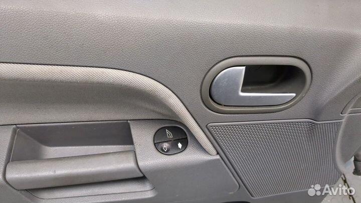 Дверь левая передняя Ford Fusion, 2003