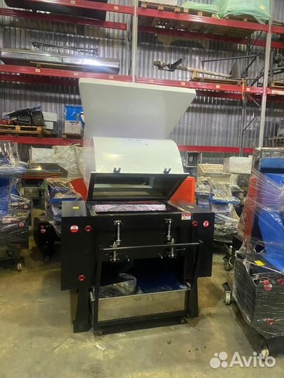 Дробилка для пластика XFS 800