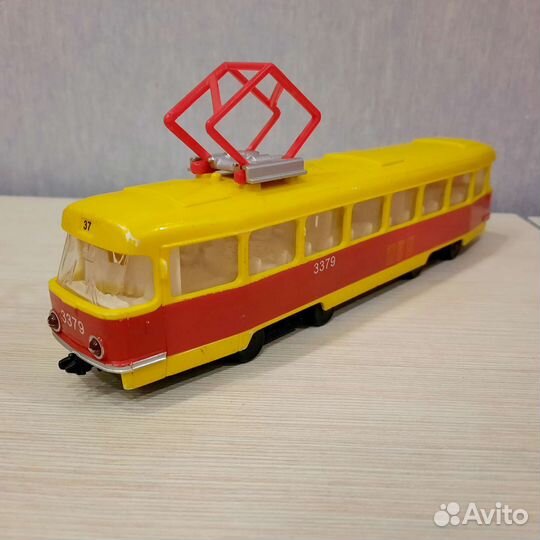 Игрушка,трамвай