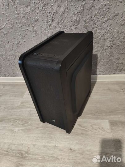 Корпус для пк с 4 винтами