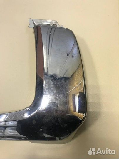 Накладка переднего бампера левая верхняя