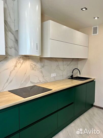 Прямой кухонный гарнитур современный