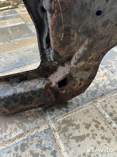 Рамка передняя на Пежо Боксер 2006 г