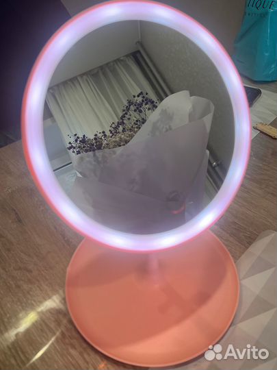 Зеркало с подсветкой настольное