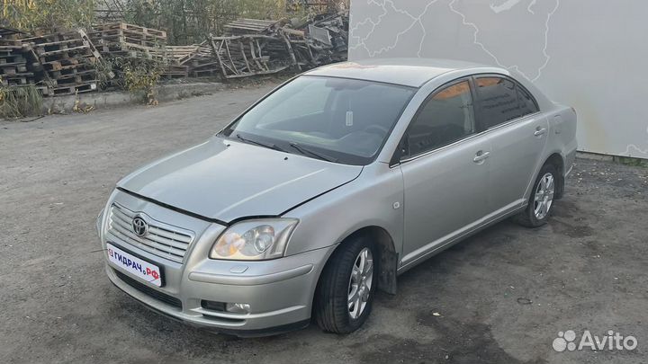 Дверь передняя левая Toyota Avensis (T250)