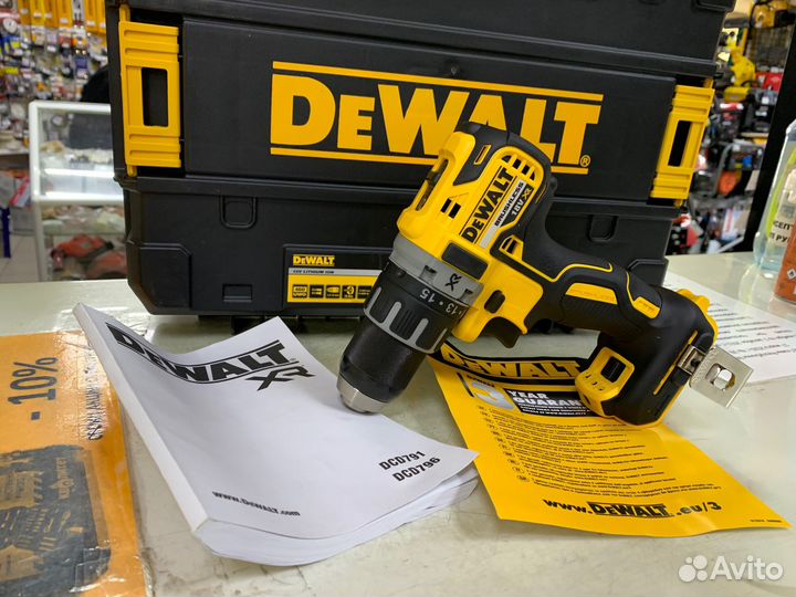 Дрель-шуруповерт dewalt DCD791NT (18В)