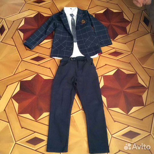 Школьный костюм