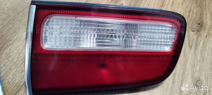 Задние стоп сигналы Nissan Liberty