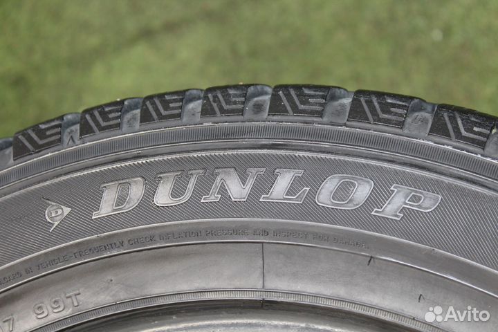 Dunlop SP Winter Ice 01 235/55 R17 99T