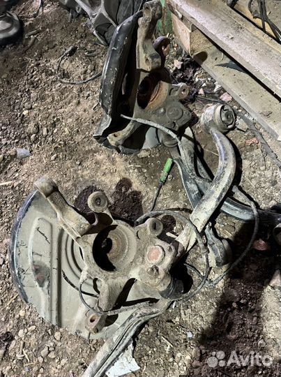 Передние кулаки с рычагами Range Rover Vogue 3