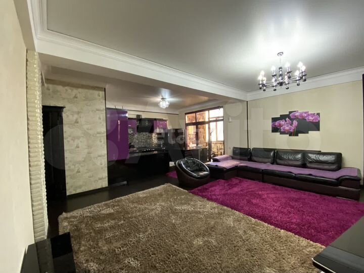 4-к. квартира, 166 м², 3/9 эт.