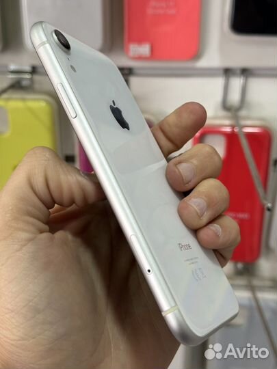 iPhone Xr, 64 ГБ
