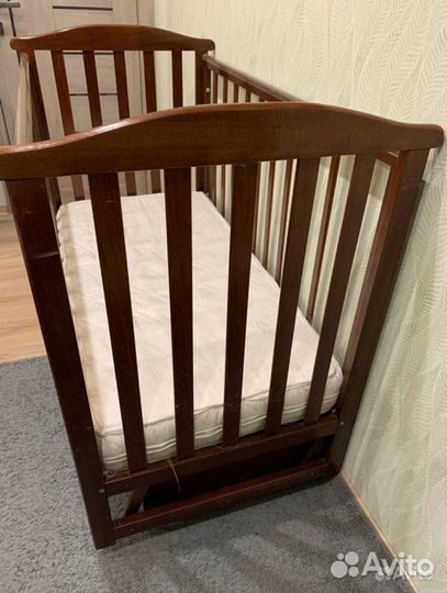 Детская кроватка+бортики+мобиль+развивающий коврик