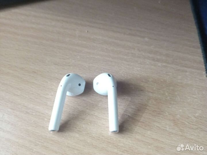 Airpods 1