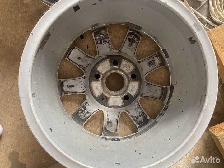 Комплект литых дисков r15