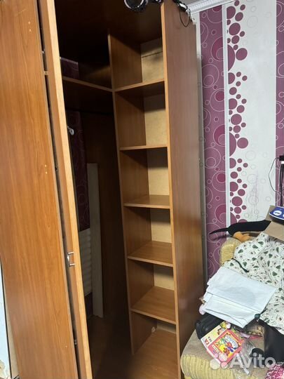 Угловой шкаф