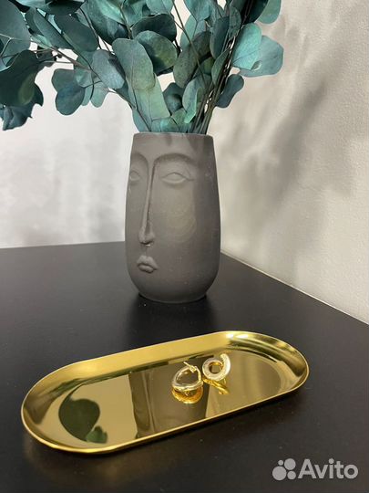 Поднос золотой